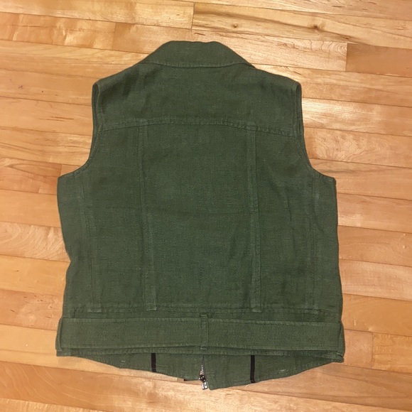Elizabeth & James Tegan Vest - Picture 7 of 13